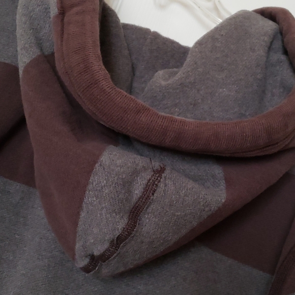 American Eagle Outfitters Hoodie - Picture 6 of 6